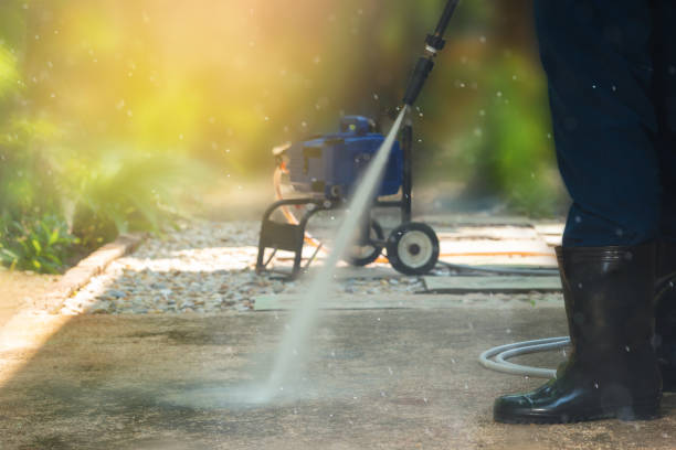 Best Pool Deck Cleaning  in Bolivar, WV